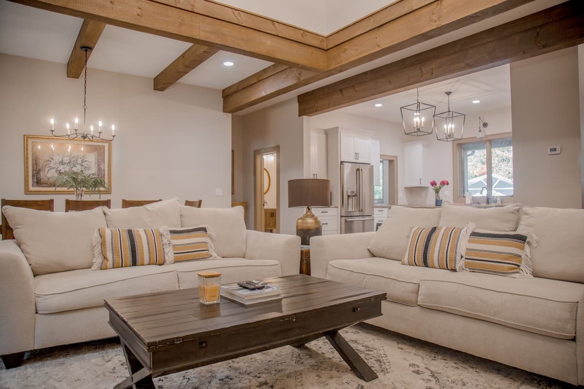 Highlands North Carolina Vacation Rentals | Glen Falls Cabin